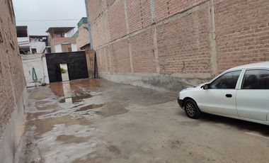 VENTA - SUPER OCASION DE GRAN TERRENO CON SERVICIOS EN SJM