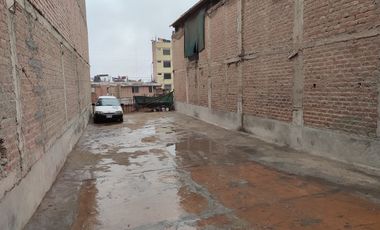 VENTA - SUPER OCASION DE GRAN TERRENO CON SERVICIOS EN SJM
