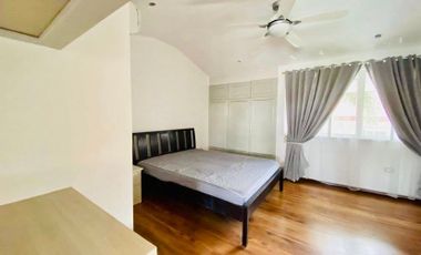 FULLY FURNISHED FOUR BEDROOMS TOWNHOUSE FOR RENT