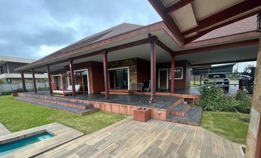 Vendemos en Temuco  hermosa casa en Lomas del Carmen