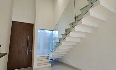 CASA EN VENTA TEMOZÓN NORTE 4 RECAMARAS