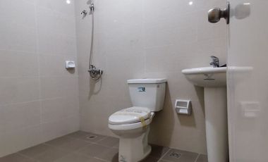 Townhouse Subdivision near Las Piñas Riverdrive
