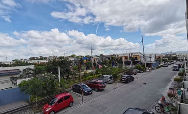Townhouse Subdivision near Las Piñas Riverdrive