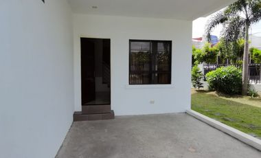 Townhouse Subdivision near Las Piñas Riverdrive