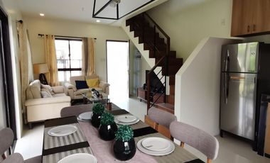 Townhouse Subdivision near Las Piñas Riverdrive