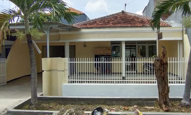 Disewakan Rumah Tenggilis Utara Dekat Raya Prapen Jemursari Surabaya