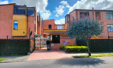 Venta de Apartamento en el Conjunto Albacete , Barrio San Cipriano , Suba.