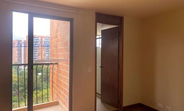 PR21919 Apartamento en arriendo en el sector Loma del Escobero