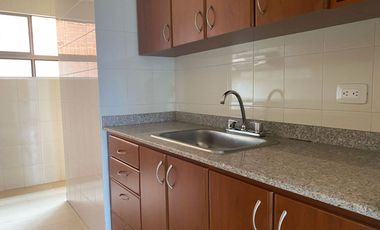 PR21919 Apartamento en arriendo en el sector Loma del Escobero