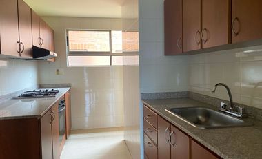 PR21919 Apartamento en arriendo en el sector Loma del Escobero