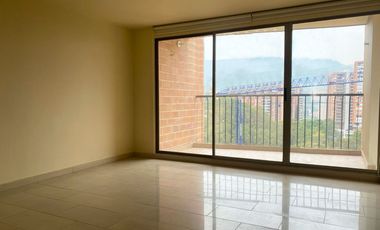 PR21919 Apartamento en arriendo en el sector Loma del Escobero