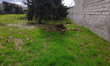 Venta de terreno de 2.462 m2 comercial en Calderón