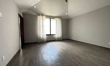 CASA EN RENTA EN CONDOMINIO XV