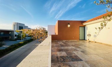 CASA EN RENTA EN CONDOMINIO XV