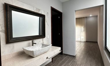 CASA EN RENTA EN CONDOMINIO XV