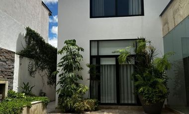 CASA EN RENTA EN CONDOMINIO XV
