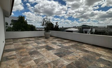 CASA EN RENTA EN CONDOMINIO XV