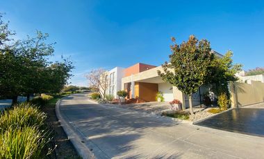 CASA EN RENTA EN CONDOMINIO XV