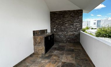 CASA EN RENTA EN CONDOMINIO XV