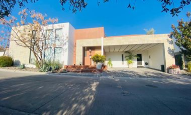 CASA EN RENTA EN CONDOMINIO XV