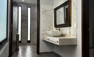 CASA EN RENTA EN CONDOMINIO XV