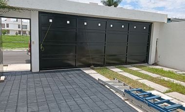 casa en renta en juriquilla cerca de UVM