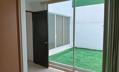 casa en renta en juriquilla cerca de UVM