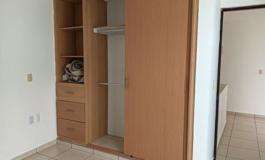 casa en renta en juriquilla cerca de UVM