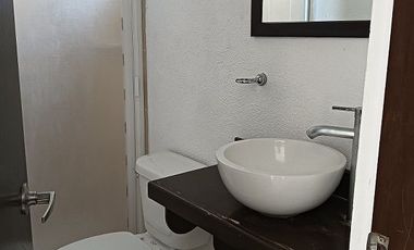 casa en renta en juriquilla cerca de UVM
