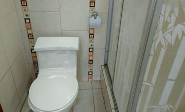 Suite de alquiler en La Garzota, 1 parqueo, Incluye agua potable.