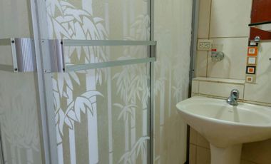 Suite de alquiler en La Garzota, 1 parqueo, Incluye agua potable.