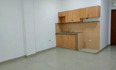 Suite de alquiler en La Garzota, 1 parqueo, Incluye agua potable.