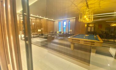 FOR SALE: SEAVIEW STUDIO CONDO UNIT IN MANDANI BAY SUITES. MOVE-IN READY. FULLY- FURNISHED. NEAR CEBU DOCTOR'S UNIVERSITY-MANDAUE CITY, CEBU.