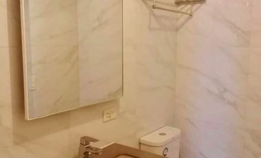 FOR SALE: SEAVIEW STUDIO CONDO UNIT IN MANDANI BAY SUITES. MOVE-IN READY. FULLY- FURNISHED. NEAR CEBU DOCTOR'S UNIVERSITY-MANDAUE CITY, CEBU.