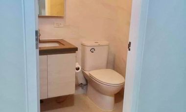 FOR SALE: SEAVIEW STUDIO CONDO UNIT IN MANDANI BAY SUITES. MOVE-IN READY. FULLY- FURNISHED. NEAR CEBU DOCTOR'S UNIVERSITY-MANDAUE CITY, CEBU.