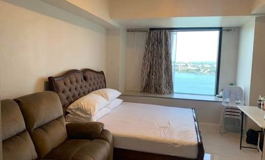 FOR SALE: SEAVIEW STUDIO CONDO UNIT IN MANDANI BAY SUITES. MOVE-IN READY. FULLY- FURNISHED. NEAR CEBU DOCTOR'S UNIVERSITY-MANDAUE CITY, CEBU.