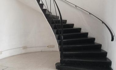 CASA EN RENTA PARA OFICINAS, CLINICA O CONSULTORIO EN VERTIZ