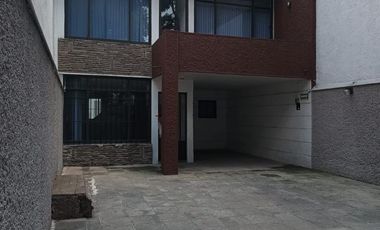 CASA EN RENTA PARA OFICINAS, CLINICA O CONSULTORIO EN VERTIZ