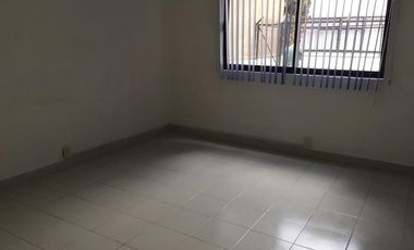 CASA EN RENTA PARA OFICINAS, CLINICA O CONSULTORIO EN VERTIZ