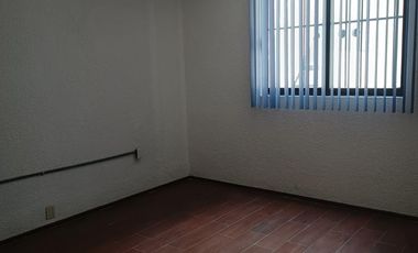 CASA EN RENTA PARA OFICINAS, CLINICA O CONSULTORIO EN VERTIZ