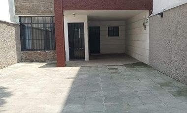 CASA EN RENTA PARA OFICINAS, CLINICA O CONSULTORIO EN VERTIZ