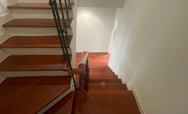 HOT ! 4 Stories Townhouse for Sale 4 Bedrooms 6 Bathrooms corner house located in the middle of ThongLo area, British Town Thonglor