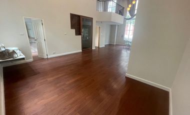 HOT ! 4 Stories Townhouse for Sale 4 Bedrooms 6 Bathrooms corner house located in the middle of ThongLo area, British Town Thonglor