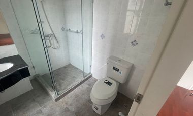 HOT ! 4 Stories Townhouse for Sale 4 Bedrooms 6 Bathrooms corner house located in the middle of ThongLo area, British Town Thonglor