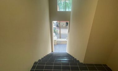 HOT ! 4 Stories Townhouse for Sale 4 Bedrooms 6 Bathrooms corner house located in the middle of ThongLo area, British Town Thonglor