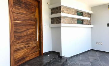 Casa en venta 4 niveles  en la cima de Zapopan