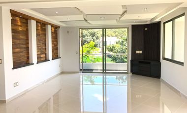 Casa en venta 4 niveles  en la cima de Zapopan