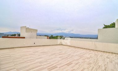 CASA CON ROOF GARDEN EN LOMAS DE CUERNAVACA