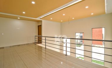 CASA CON ROOF GARDEN EN LOMAS DE CUERNAVACA