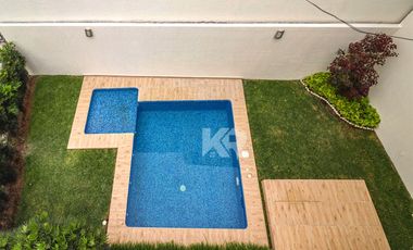 CASA CON ROOF GARDEN EN LOMAS DE CUERNAVACA